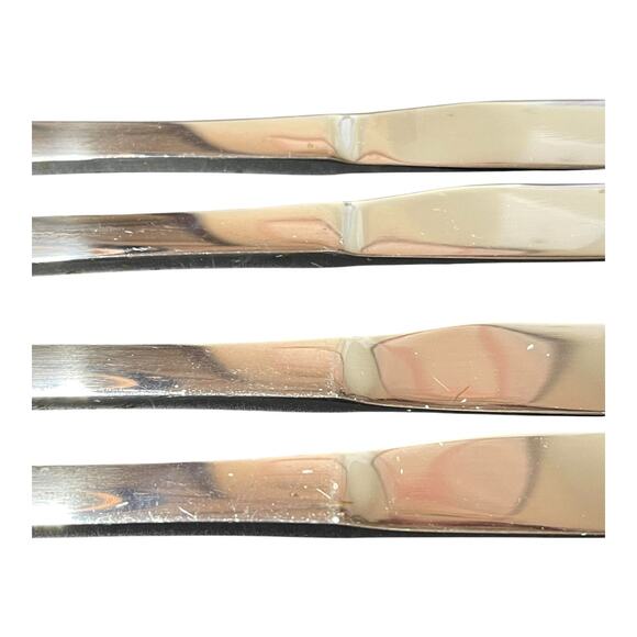 Oneida Mercer Mirror 18/10 Flatware Set of 4 Table Knives Discontinued Flawed - Picture 3 of 15